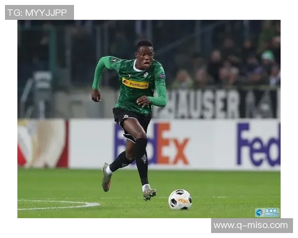 深圳足球队以67分领跑联合会杯积分榜展现强劲实力