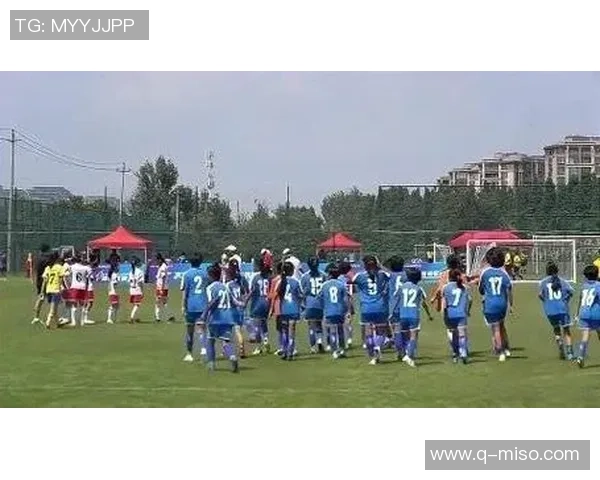 足球明星中谁的脚尺码最小揭秘与影响球技的关系分析 足球明星中谁的脚尺码最小揭秘与影响球技的关系分析