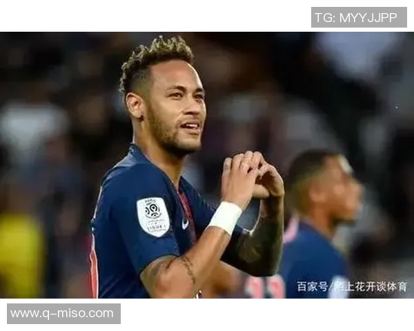 足球明星太太们的华丽礼服瞬间展现优雅与风采的精彩瞬间 足球明星太太们的华丽礼服瞬间展现优雅与风采的精彩瞬间