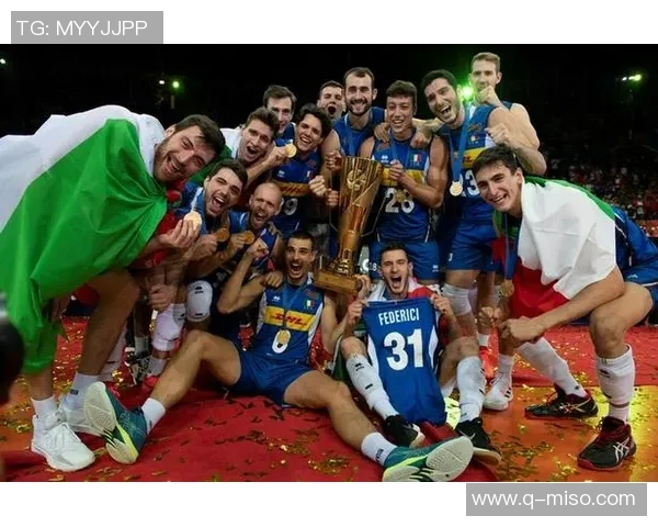 重庆排球队在欧锦赛积分榜上以77分稳居第一名展现强劲实力 重庆排球队在欧锦赛积分榜上以77分稳居第一名展现强劲实力